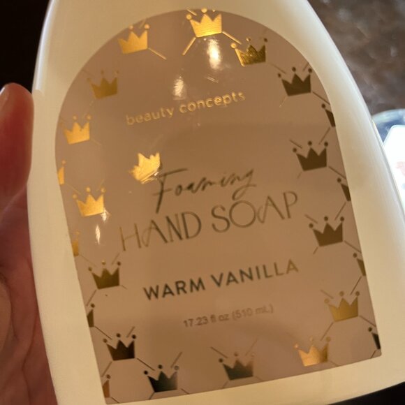 Vanilla Hand Soaps (Vanilla Cinnamon & Warm Vanilla ) (TWO / new / w/a/x) - Picture 13 of 16